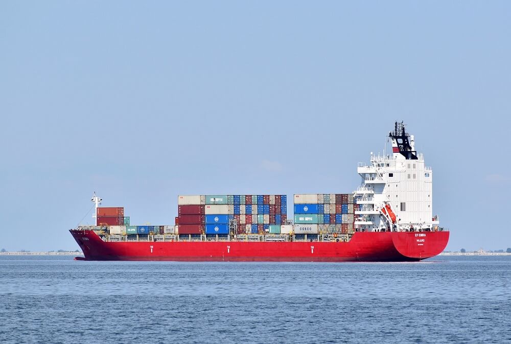brod prevozi robu u kontejnerima zbirni transport robe Gruzija Firby Logistic